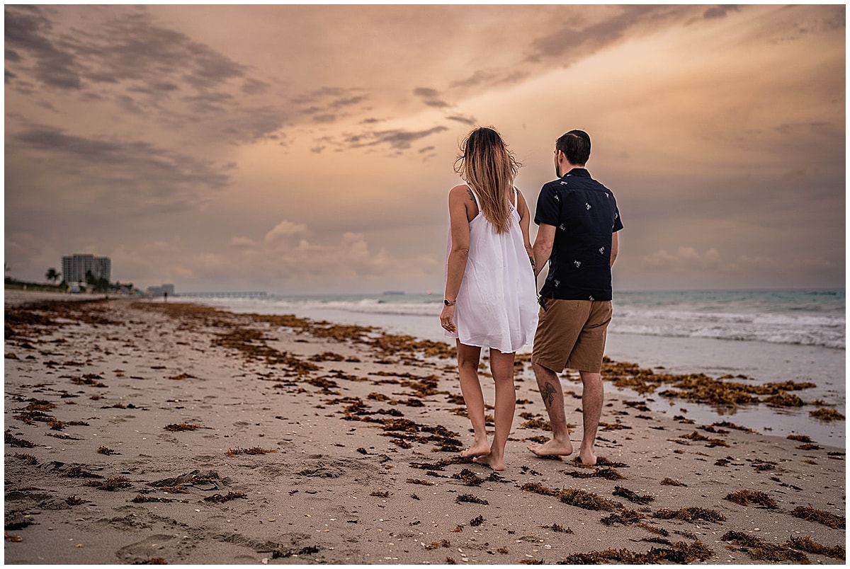 Kayla and matts pregnancy announcement taken by Lindsay Ann Photography in southwest Florida